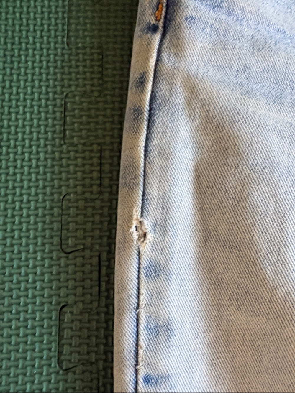 VTG Calvin Klein High Rise Tapered Leg Light Wash Jeans Size 26 Waist - Picture 9 of 16